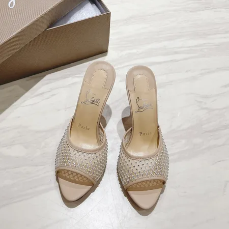 クリスチャン・ルブタン サンダル