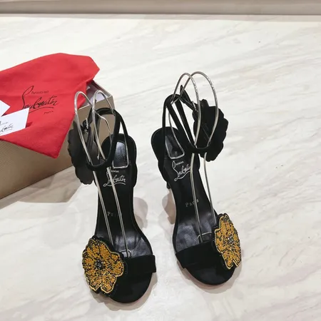 クリスチャン・ルブタン サンダル