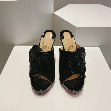 クリスチャン・ルブタン サンダル