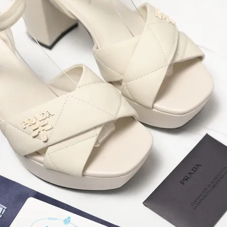 プラダ サンダル
