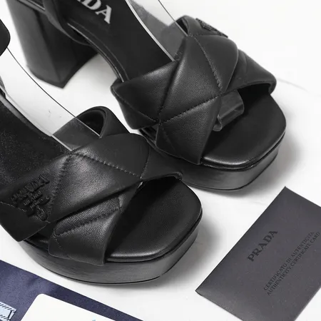 プラダ サンダル