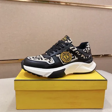 フェンディ スニーカー