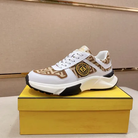 フェンディ スニーカー