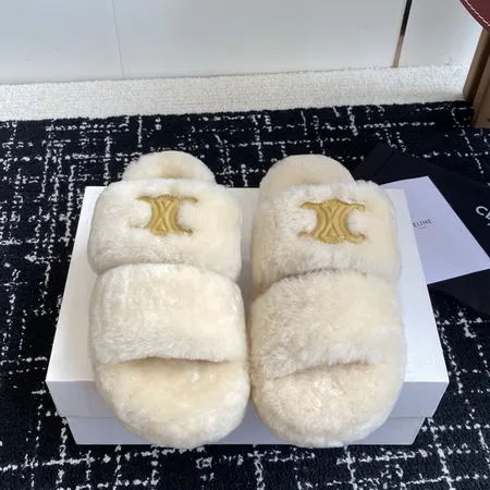 セリーヌ スリッパ