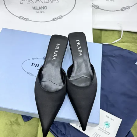 プラダ サンダル