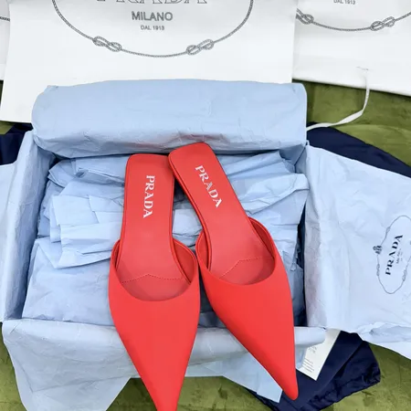 プラダ スリッパ