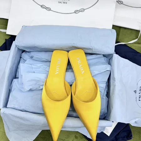 プラダ スリッパ