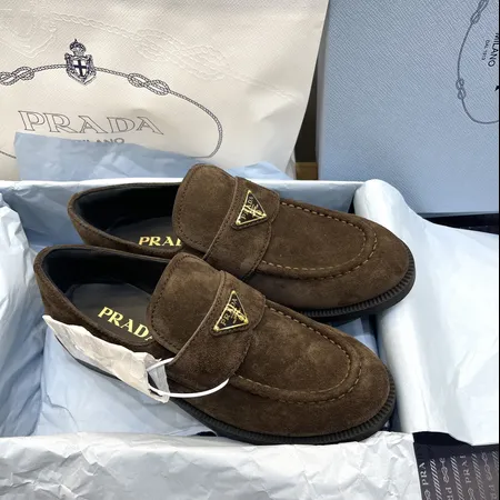 プラダ カジュアルシューズ