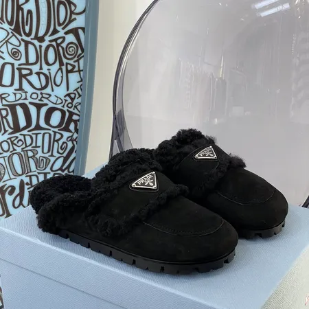 プラダ スリッパ