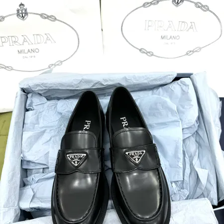 プラダ カジュアルシューズ