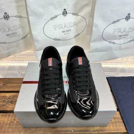 プラダ カジュアルシューズ