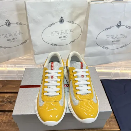 プラダ スニーカー
