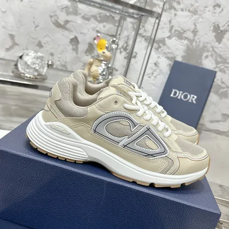 ディオール スニーカー