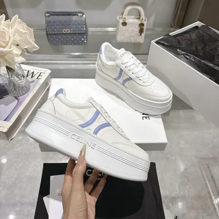 セリーヌ カジュアルシューズ