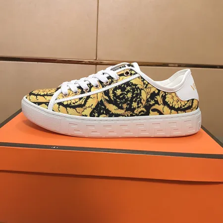 ヴェルサーチ カジュアルシューズ