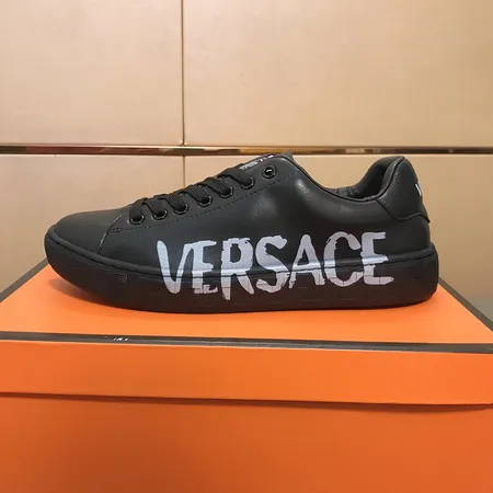 ヴェルサーチ カジュアルシューズ