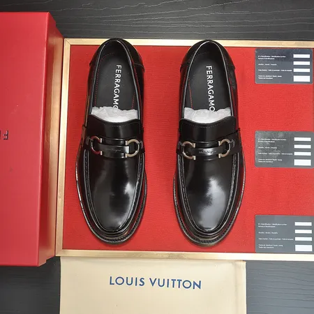 フェラガモ ビジネスシューズ