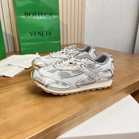 ボッテガ ヴェネタ カジュアルシューズ