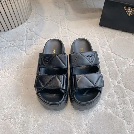 プラダ スリッパ