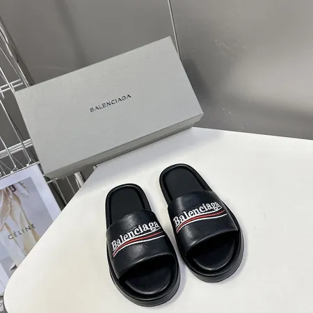 バレンシアガ スリッパ