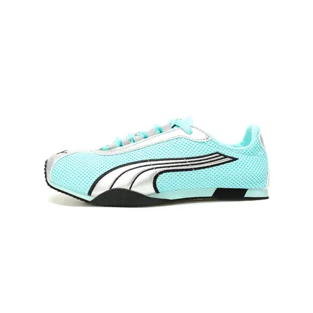 プーマ スニーカー