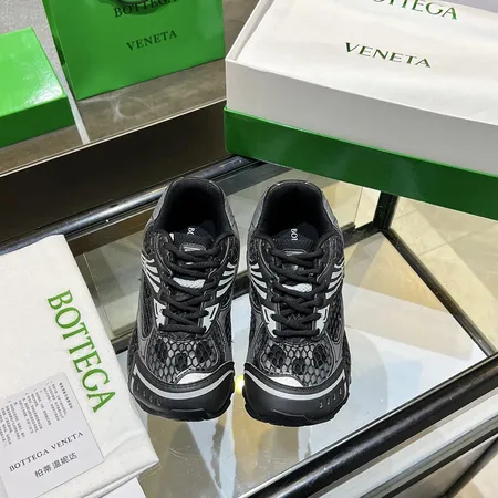 ボッテガ ヴェネタ スニーカー