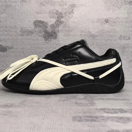 プーマ カジュアルシューズ