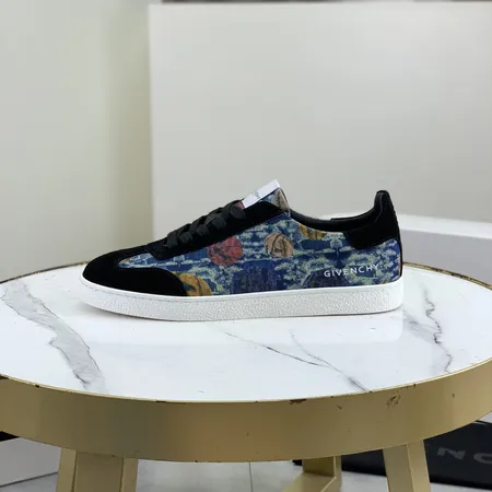 ジバンシィ カジュアルシューズ