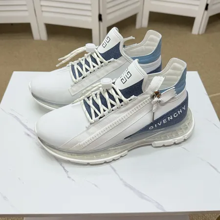 ジバンシィ カジュアルシューズ