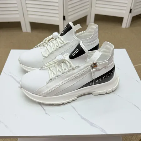 ジバンシィ カジュアルシューズ