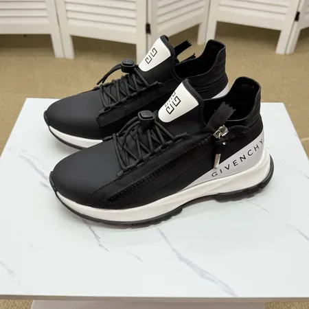 ジバンシィ カジュアルシューズ