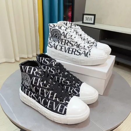 ヴェルサーチ カジュアルシューズ