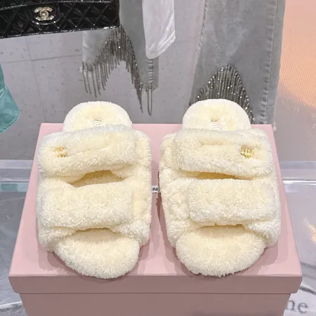 ミュウミュウ スリッパ