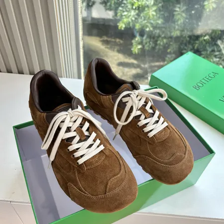 ボッテガ ヴェネタ カジュアルシューズ