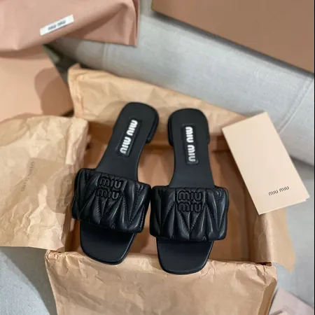 ミュウミュウ スリッパ