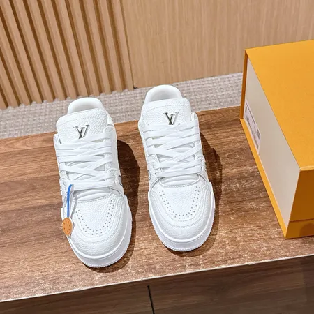 ルイヴィトン カジュアルシューズ