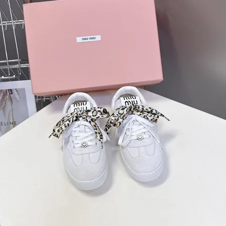 ミュウミュウ カジュアルシューズ