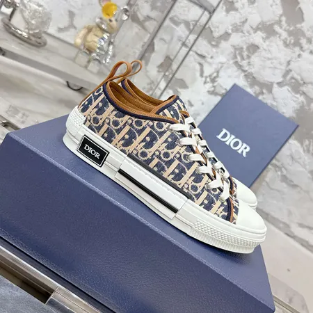 ディオール カジュアルシューズ