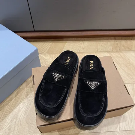 プラダ スリッパ