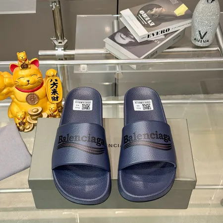 バレンシアガ スリッパ