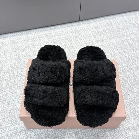 ミュウミュウ スリッパ