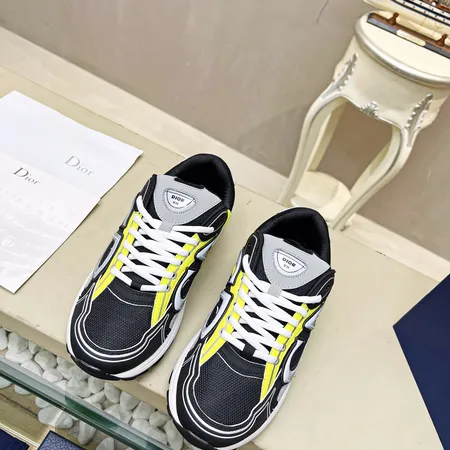 ディオール スニーカー