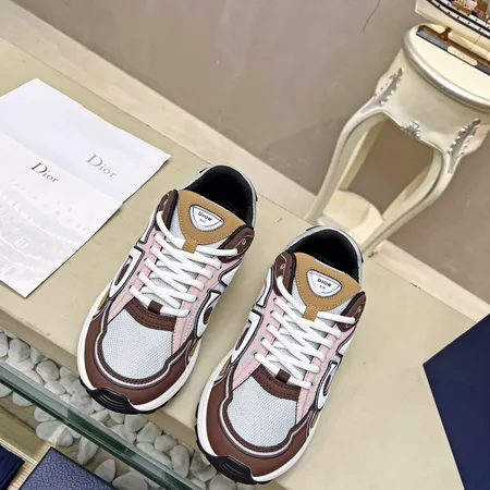 ディオール スニーカー