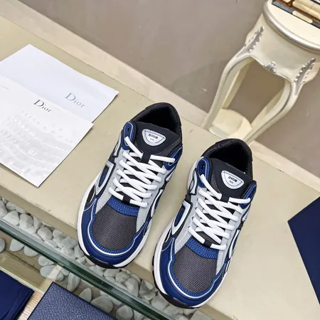 ディオール スニーカー