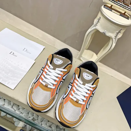 ディオール スニーカー