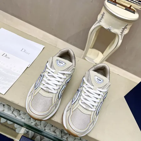 ディオール スニーカー