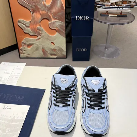 ディオール スニーカー