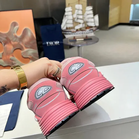 ディオール スニーカー