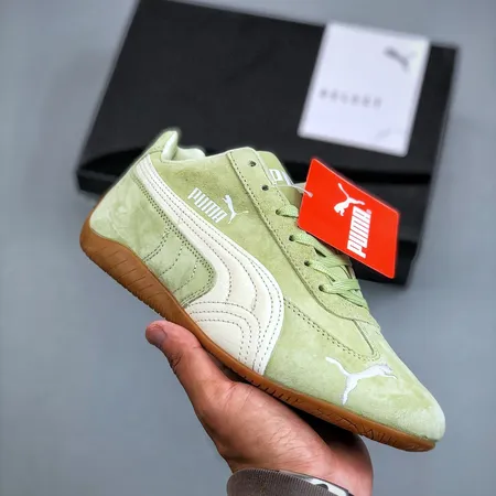 プーマ カジュアルシューズ