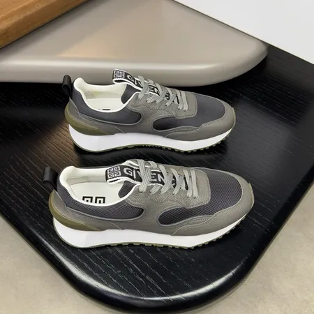 ジバンシィ スニーカー